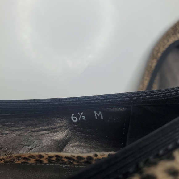 Sesto Meucci || Leopard Print Kitten Heels 6.5 - Picture 6 of 6